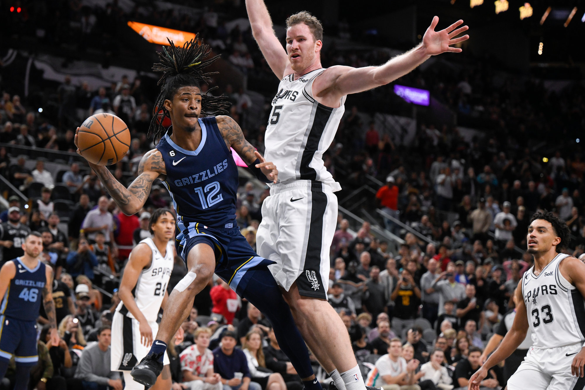 Morant, Bane help Grizzlies beat Spurs in overtime, 124-122 - The